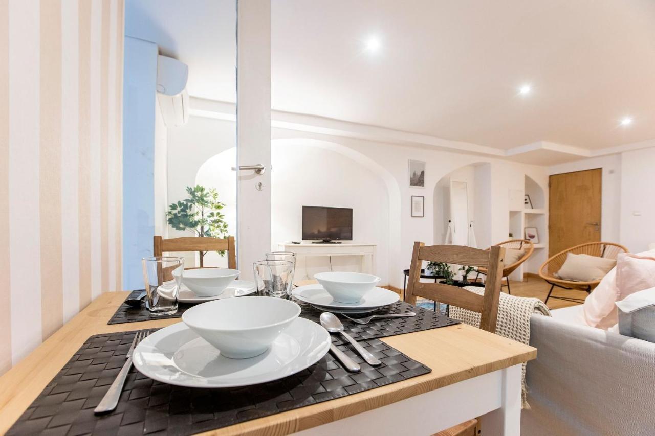 Almada Hideaway W/ Ac & Private Pool By Lovelystay Porto Bagian luar foto