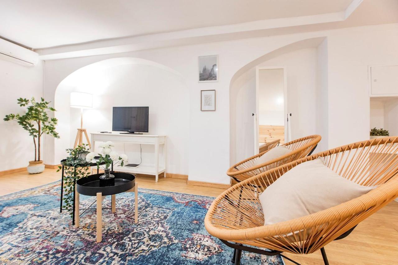 Almada Hideaway W/ Ac & Private Pool By Lovelystay Porto Bagian luar foto
